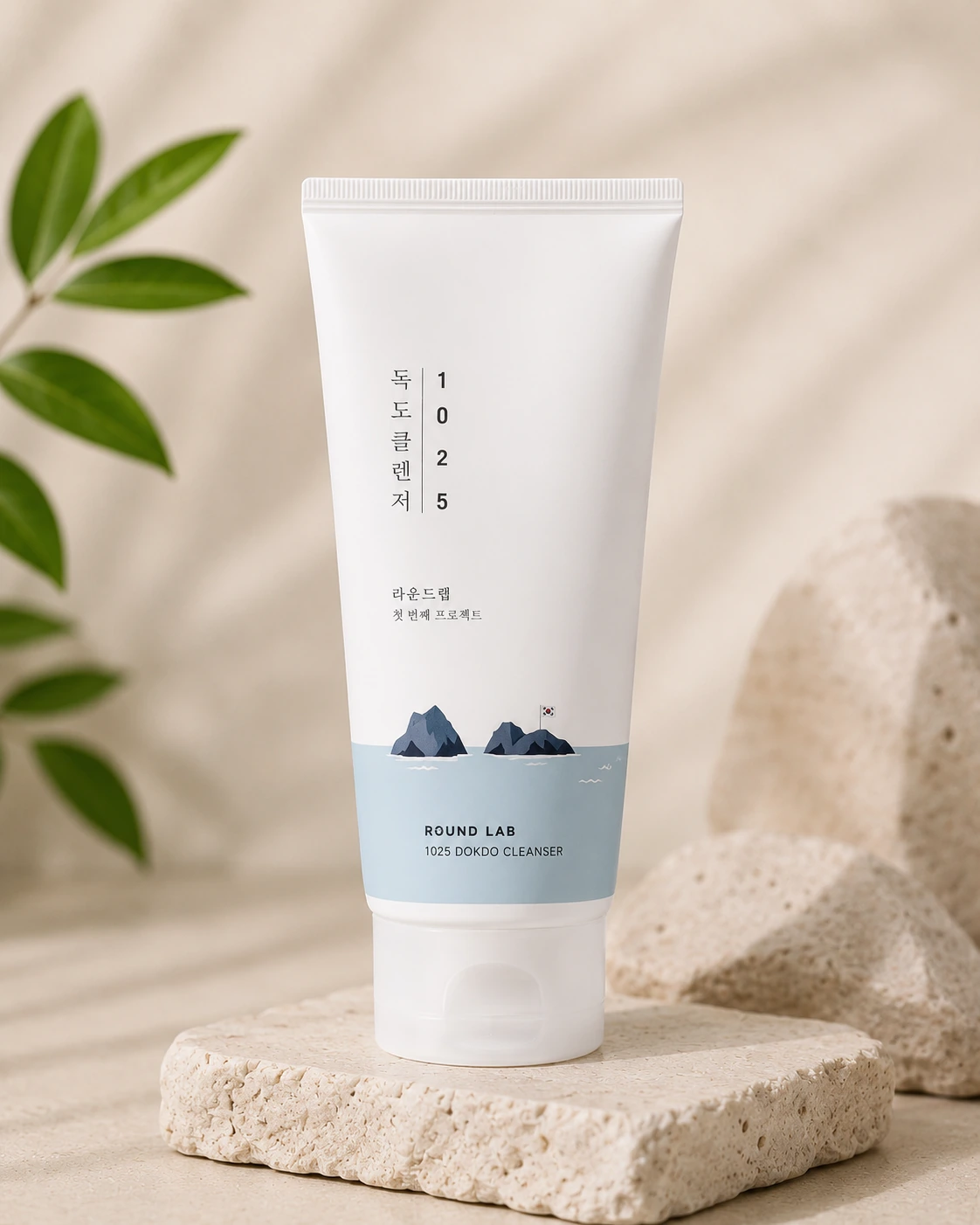 ROUND LAB 1025 Dokdo Cleanser – spumă de curățare facială